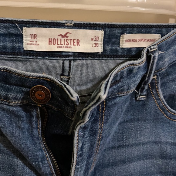🌸 2/$25 🌸 Hollister High Rise Super Skinny Jeans - Picture 2 of 7